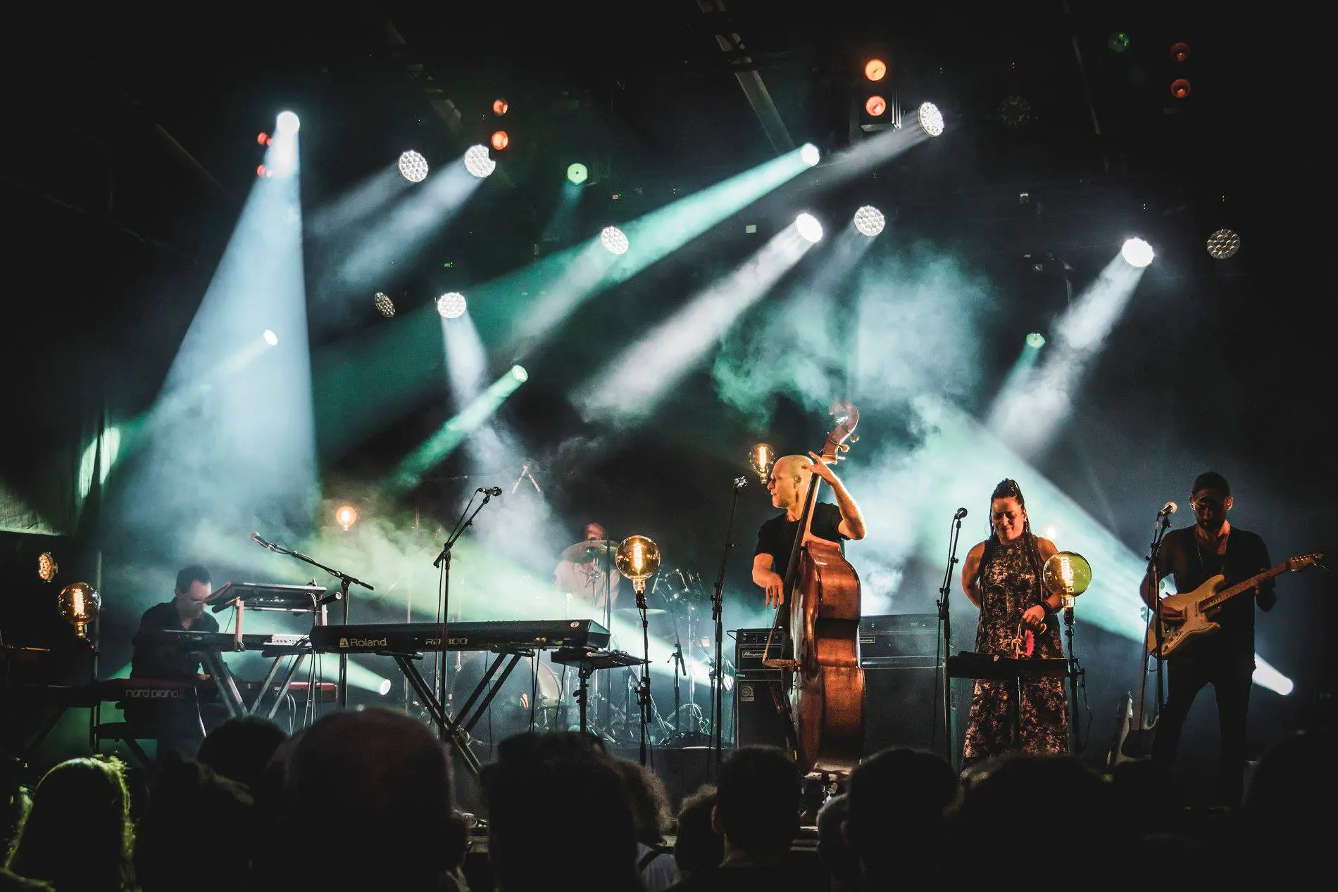 Avishai live performance