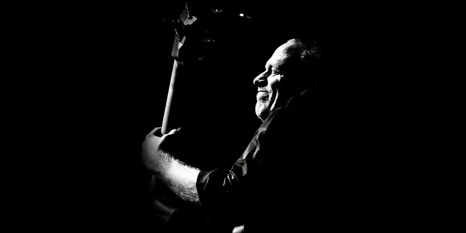 Avishai Cohen: From the Future Past – Shifting Sands