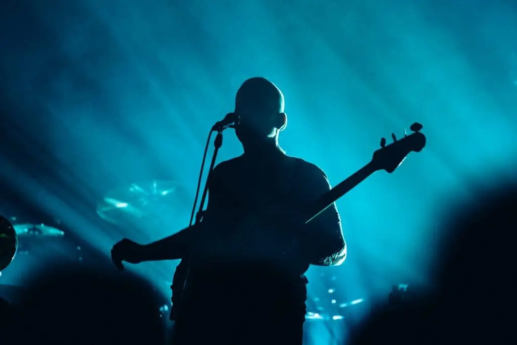 '1970' Avishai Cohen (silhouette)