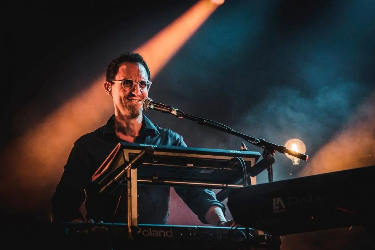 '1970' - Sherrod-Barnes playing keyboards