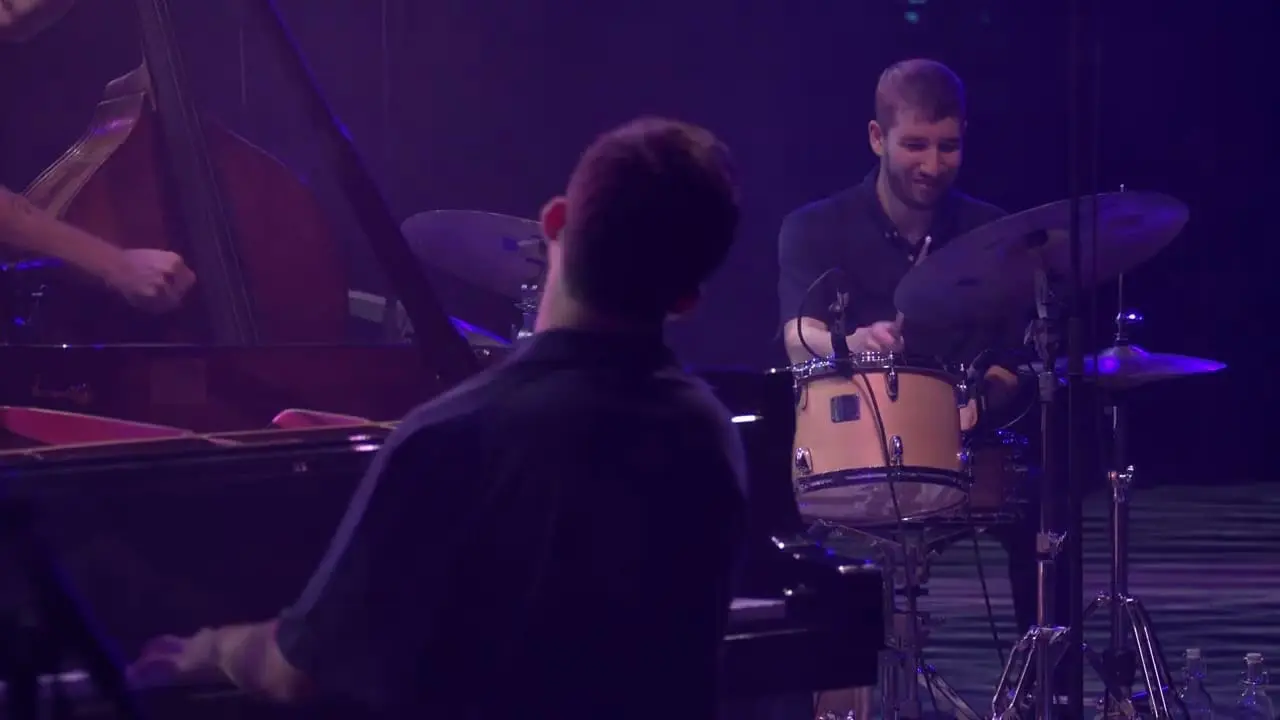 Avishai Cohen New Trio - Simchover (Live at Jazz à Vienne)