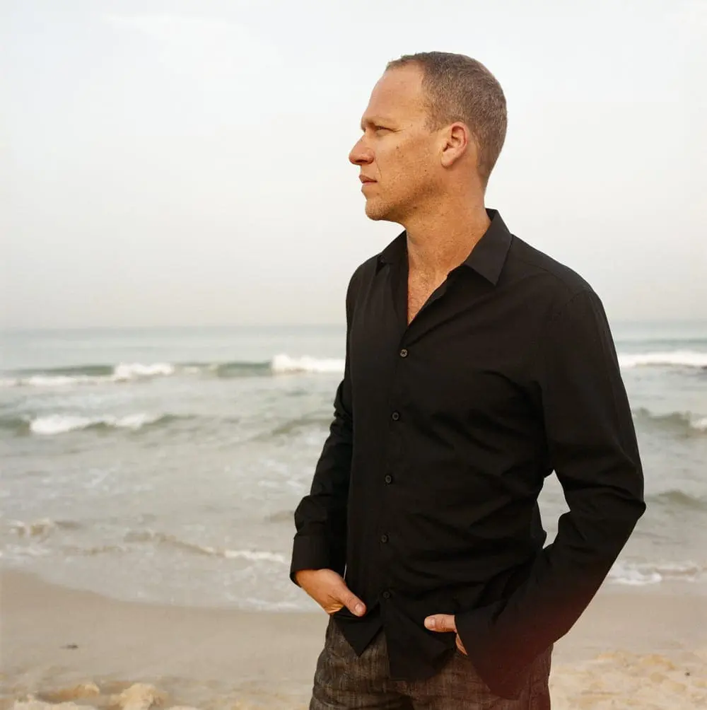Avishai Cohen on the beach - Seven-Seas -Lucille Reyboz
