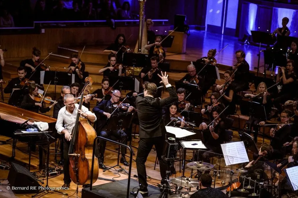 Avishai Cohen with conductor