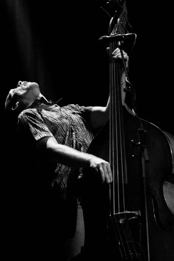 Avishai Cohen with double bass by Sascha Bullert