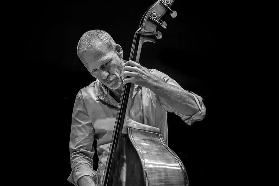 Banda 'Iroko' - Avishai Cohen - credits Makoto Matsuo