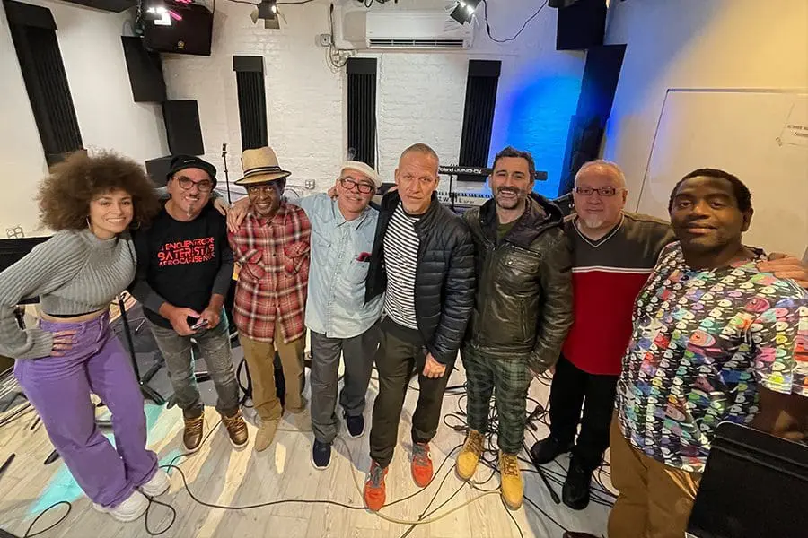 Banda 'Iroko' - credits Makoto Matsuo