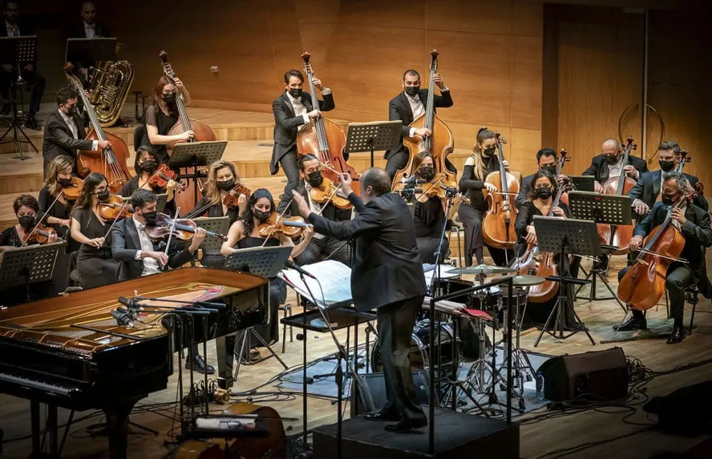 Orchestral show 2021 - orchestra playing