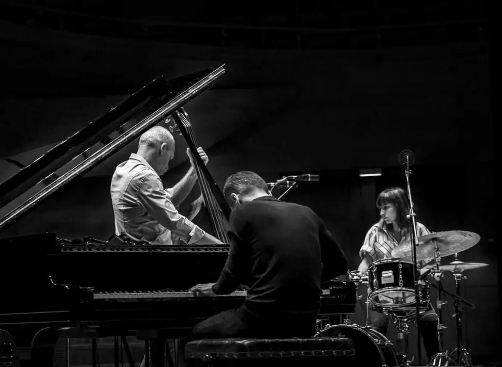 Trio Live Show 2021 - Trio on Stage (Black and White)